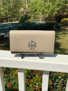 Tory Burch Pebbled Leather Wallet in Taupe with Blush Lining